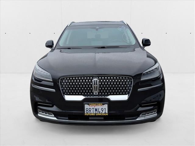 Vehicle image 2 of 25
