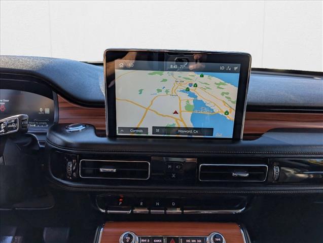 Vehicle image 21 of 25