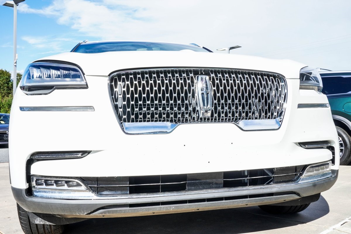 2020 Lincoln Aviator Reserve Image 4 of 34