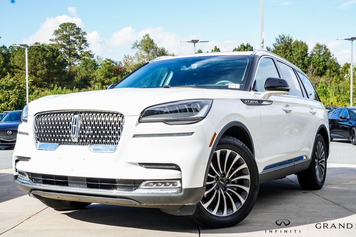2020 Lincoln Aviator Reserve Image 2 of 34