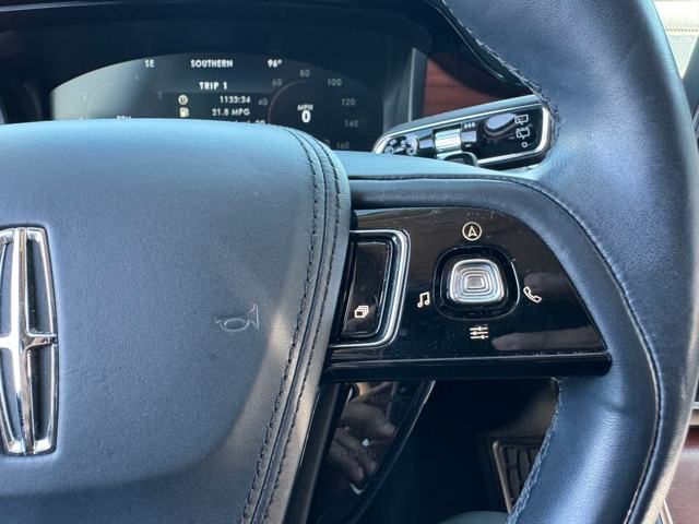Vehicle image 22 of 42