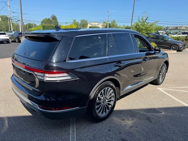 Vehicle image 7 of 42