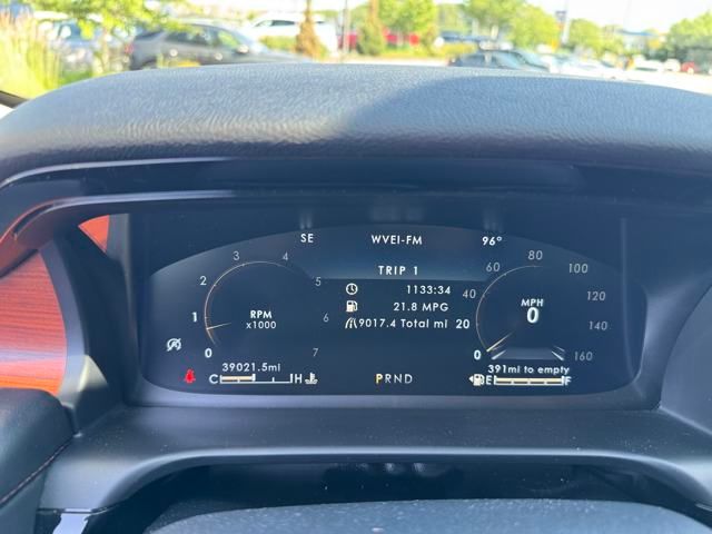 Vehicle image 23 of 42