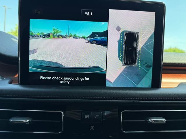 Vehicle image 26 of 42