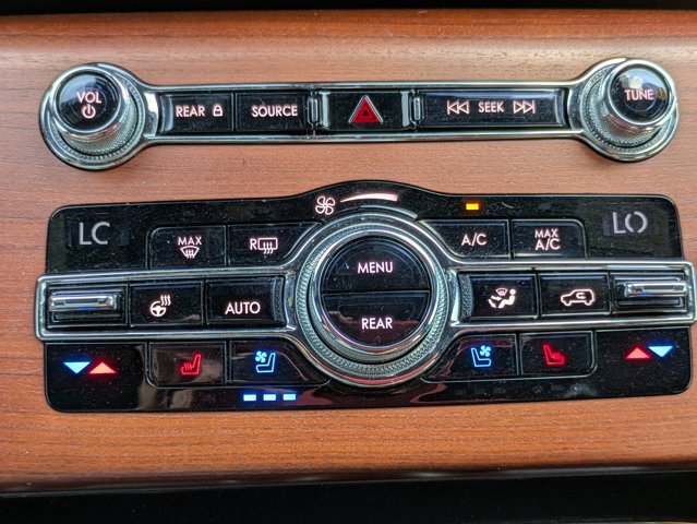 Vehicle image 23 of 30