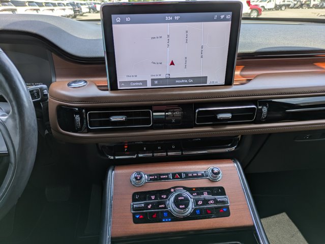 Vehicle image 20 of 30