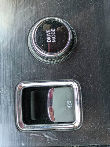 Vehicle image 26 of 30