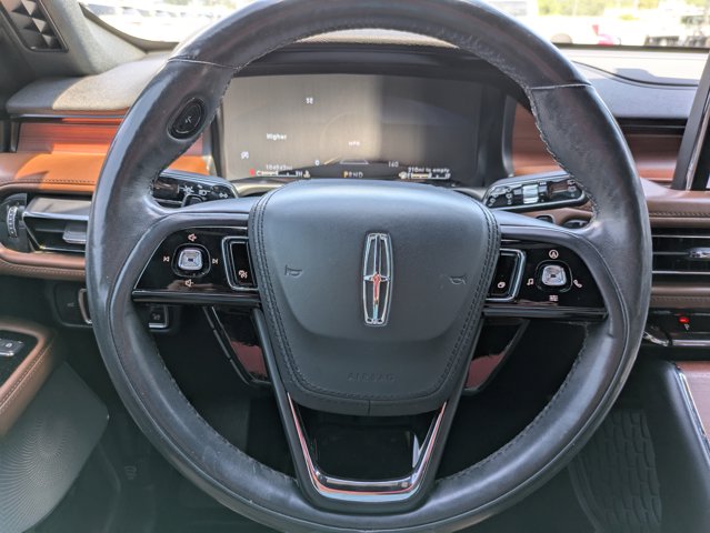 Vehicle image 17 of 30