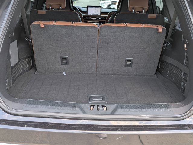 Vehicle image 9 of 30