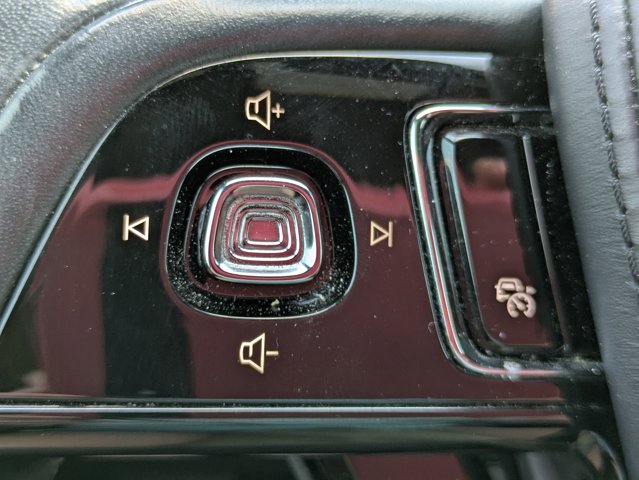 Vehicle image 19 of 30