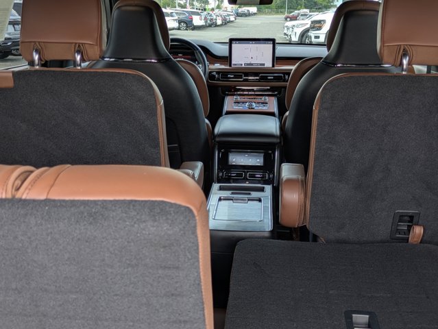 Vehicle image 11 of 30