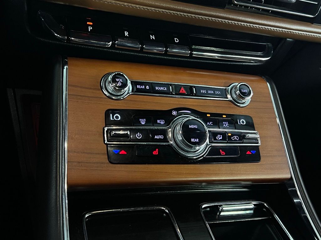 2020 Lincoln Aviator Reserve Image 28 of 51