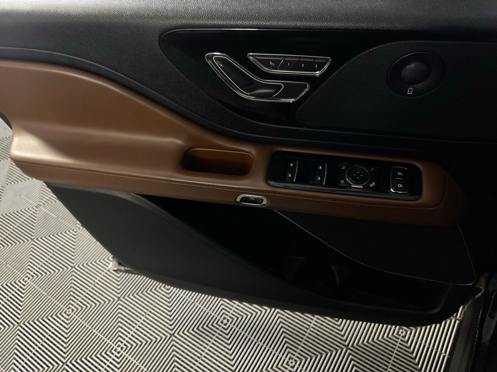 2020 Lincoln Aviator Reserve Image 30 of 51