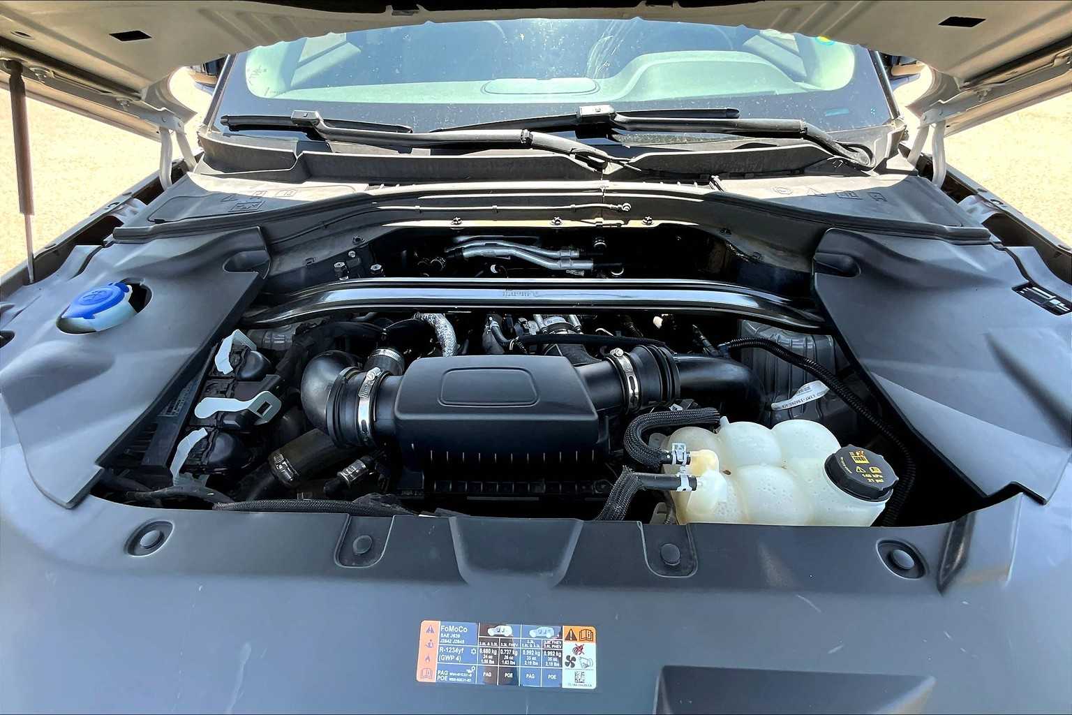 Vehicle image 7 of 34