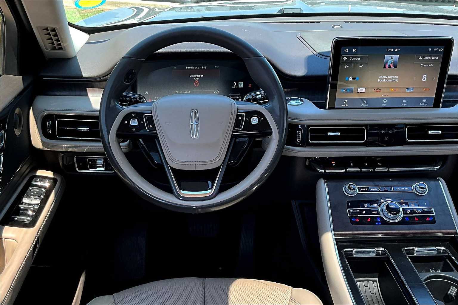 Vehicle image 15 of 34