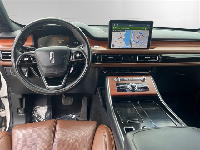 Vehicle image 10 of 15
