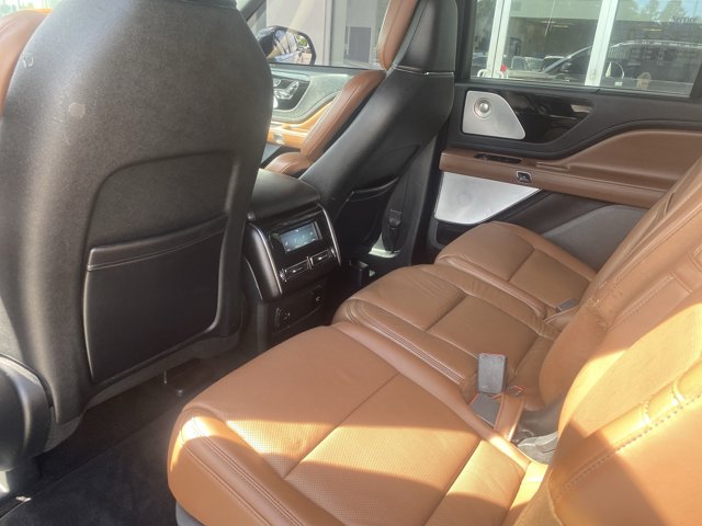 Vehicle image 11 of 20