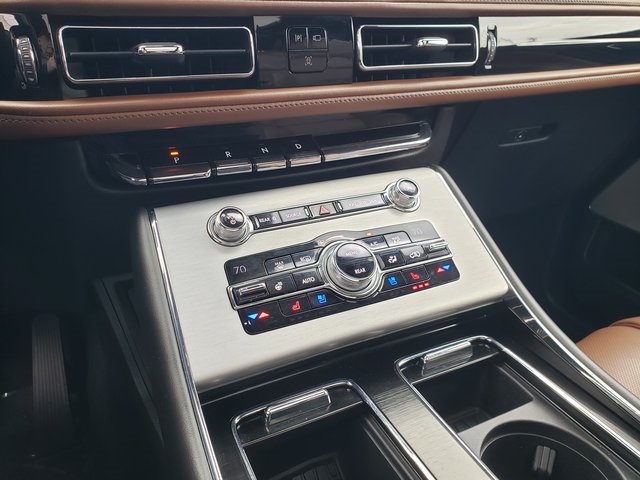 Vehicle image 21 of 47