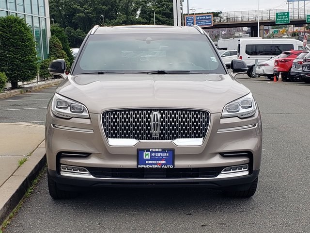 Vehicle image 2 of 47