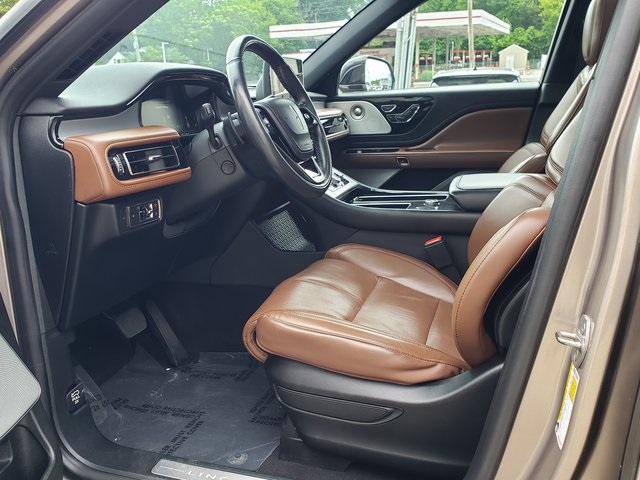 Vehicle image 12 of 47