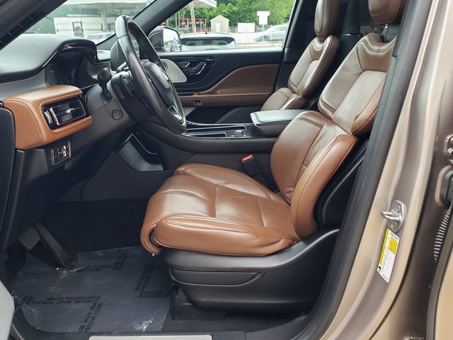 Vehicle image 11 of 47