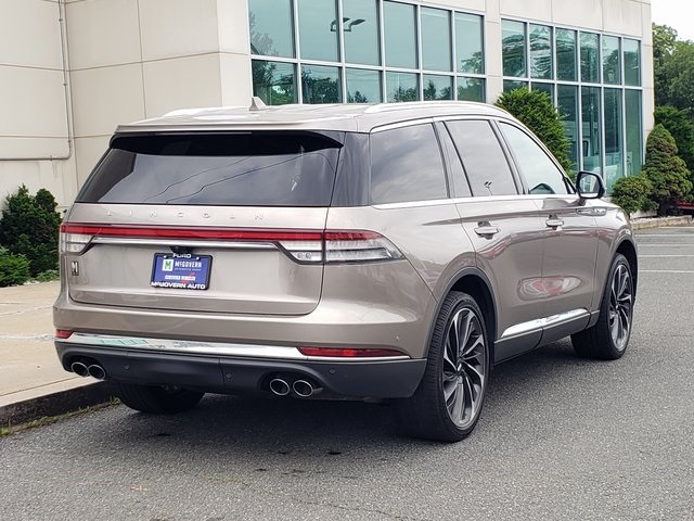 Vehicle image 5 of 47