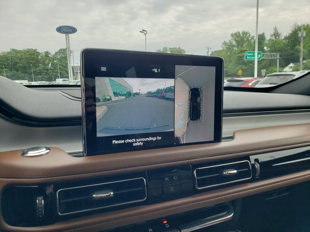 Vehicle image 24 of 47