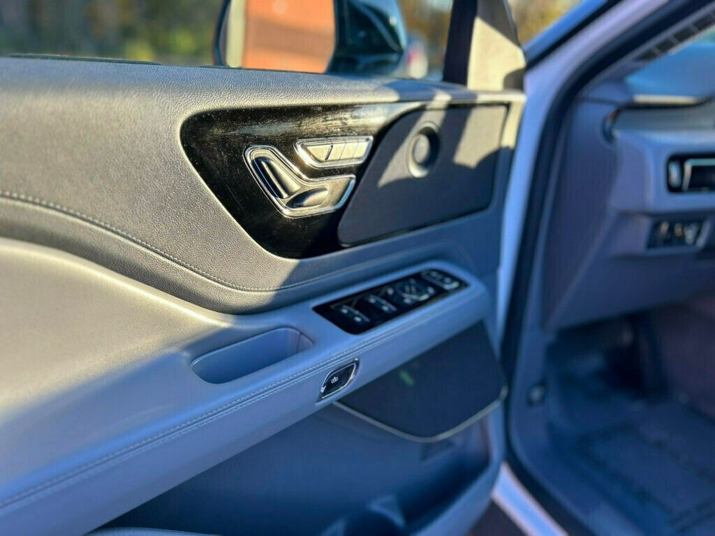 2020 Lincoln Aviator Reserve Image 27 of 34