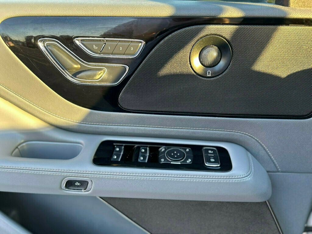 2020 Lincoln Aviator Reserve Image 23 of 34
