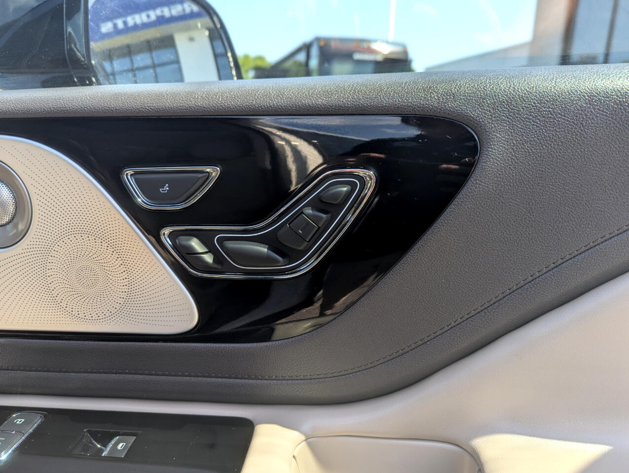 2020 Lincoln Aviator Reserve Image 55 of 66