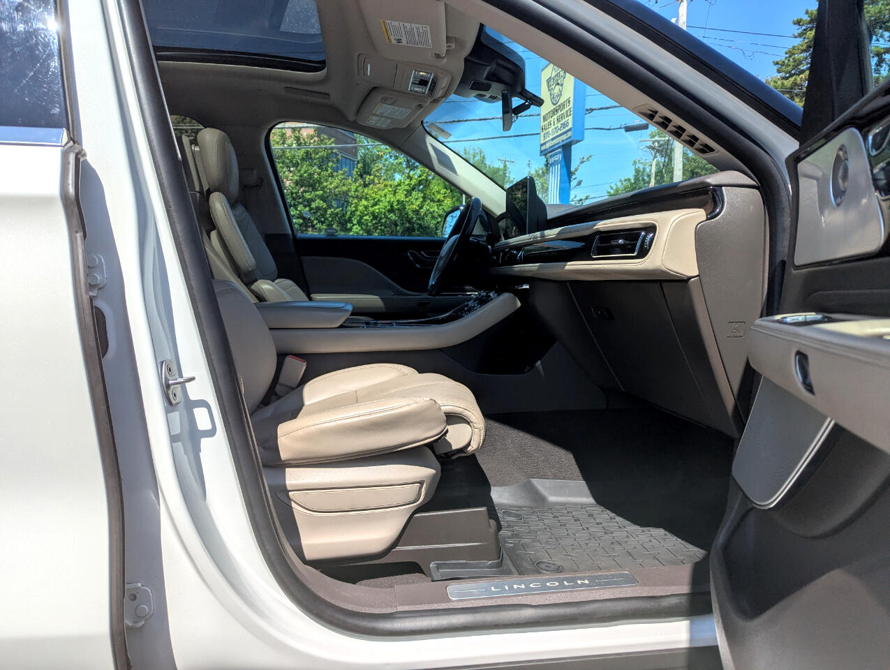 2020 Lincoln Aviator Reserve Image 24 of 66