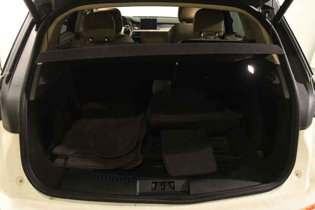 Vehicle image 7 of 26