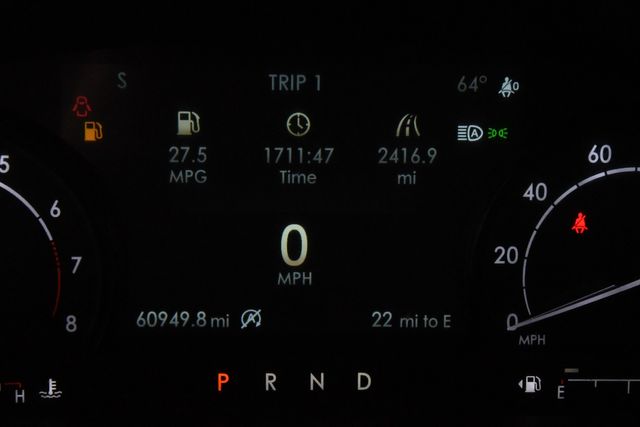Vehicle image 22 of 26