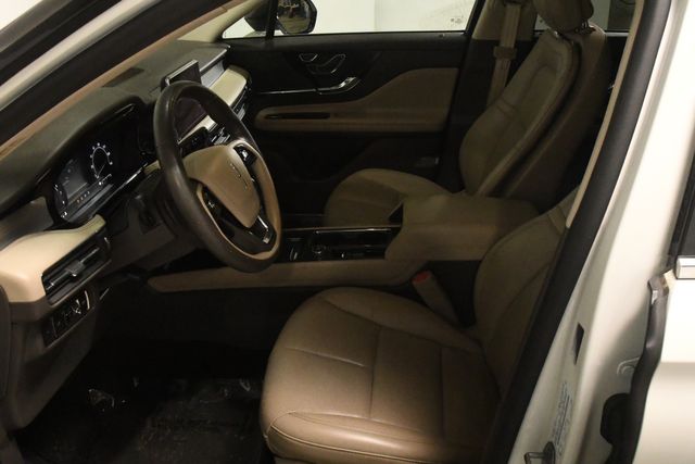 Vehicle image 10 of 26