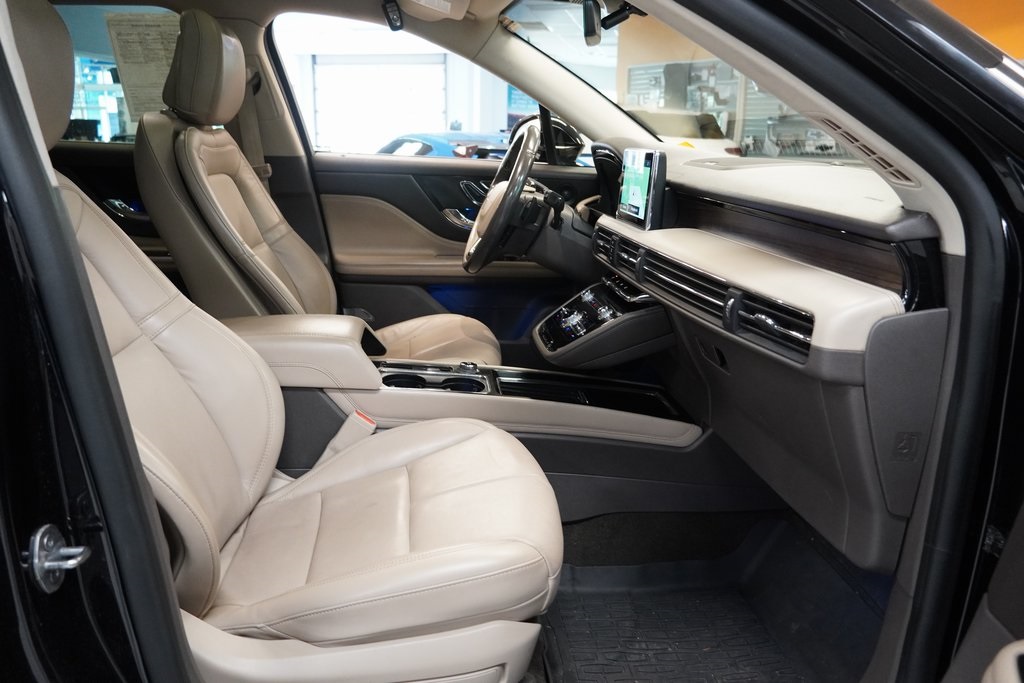 2020 Lincoln Corsair Reserve Image 17 of 39