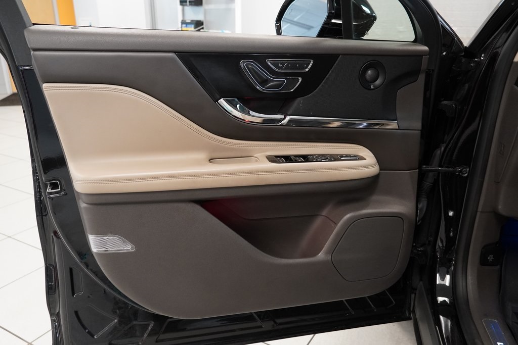 2020 Lincoln Corsair Reserve Image 30 of 39