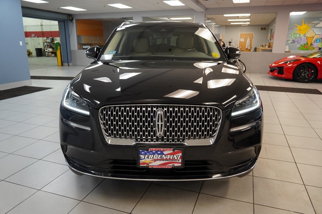 2020 Lincoln Corsair Reserve Image 2 of 39