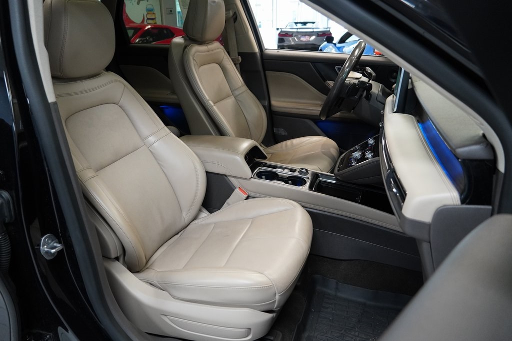 2020 Lincoln Corsair Reserve Image 14 of 39