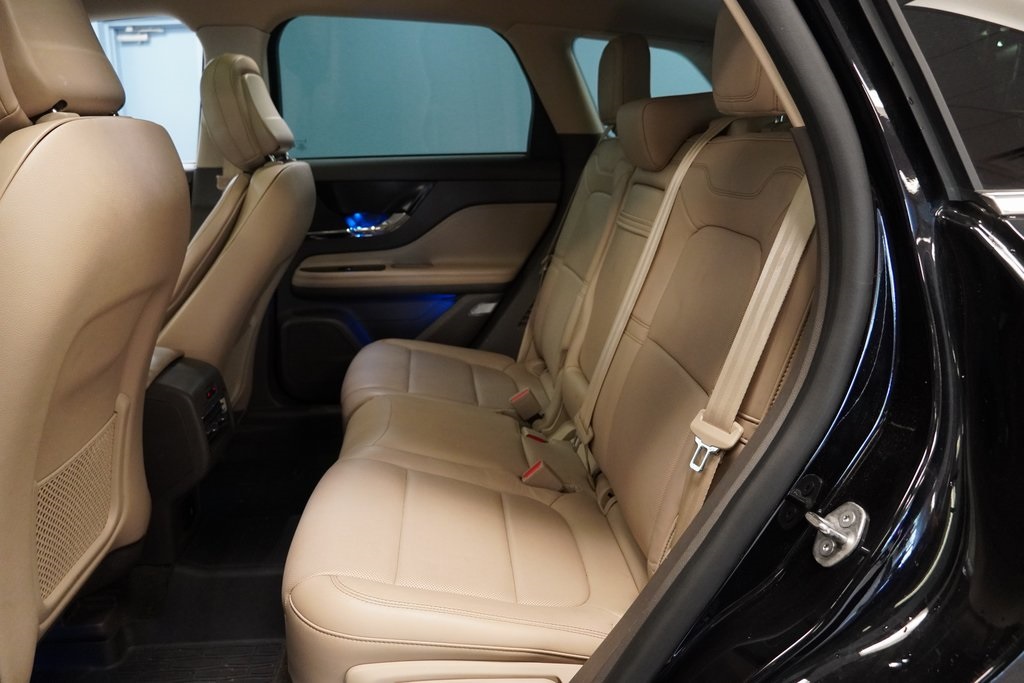 2020 Lincoln Corsair Reserve Image 16 of 39