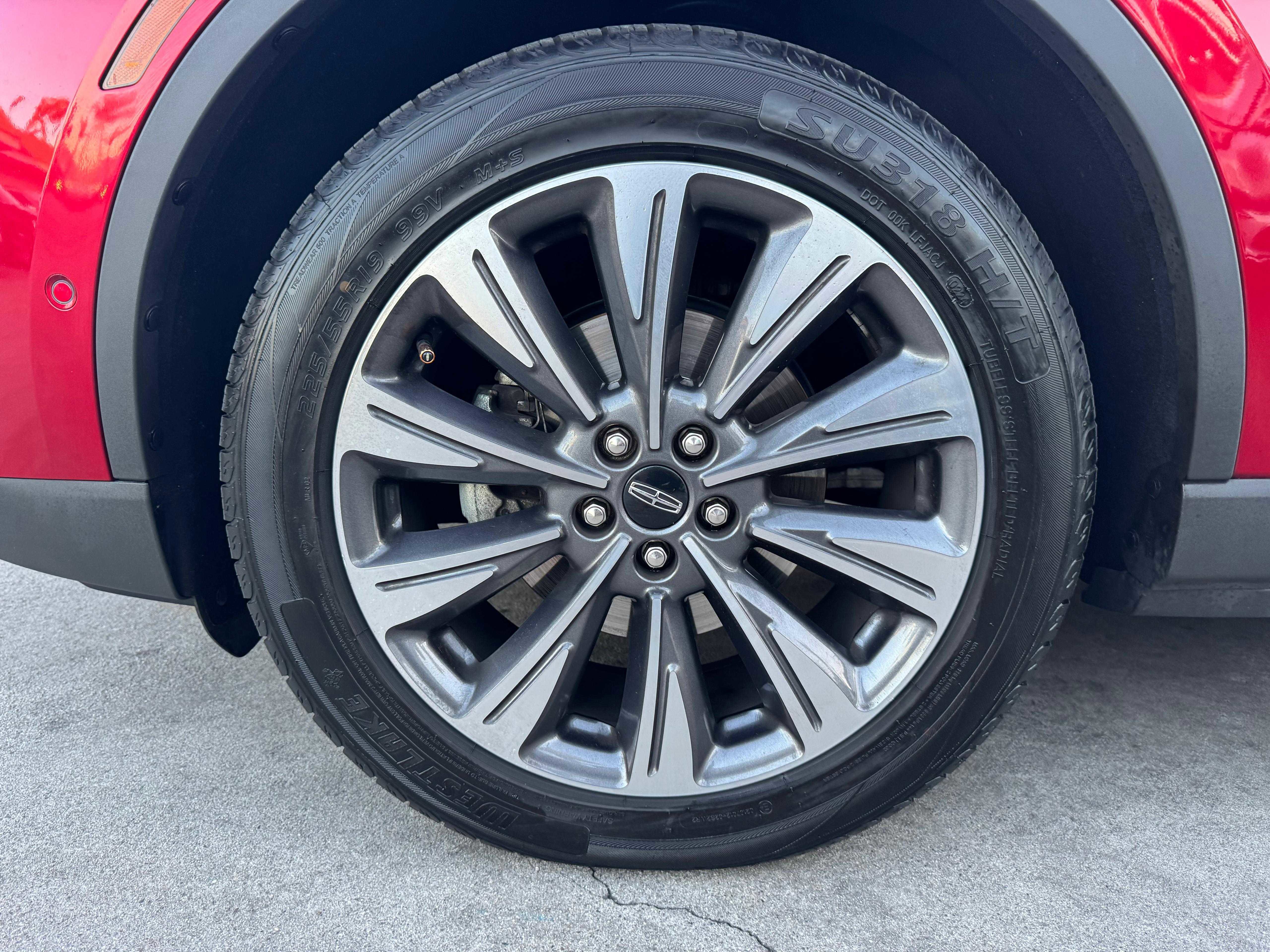 Vehicle image 21 of 80