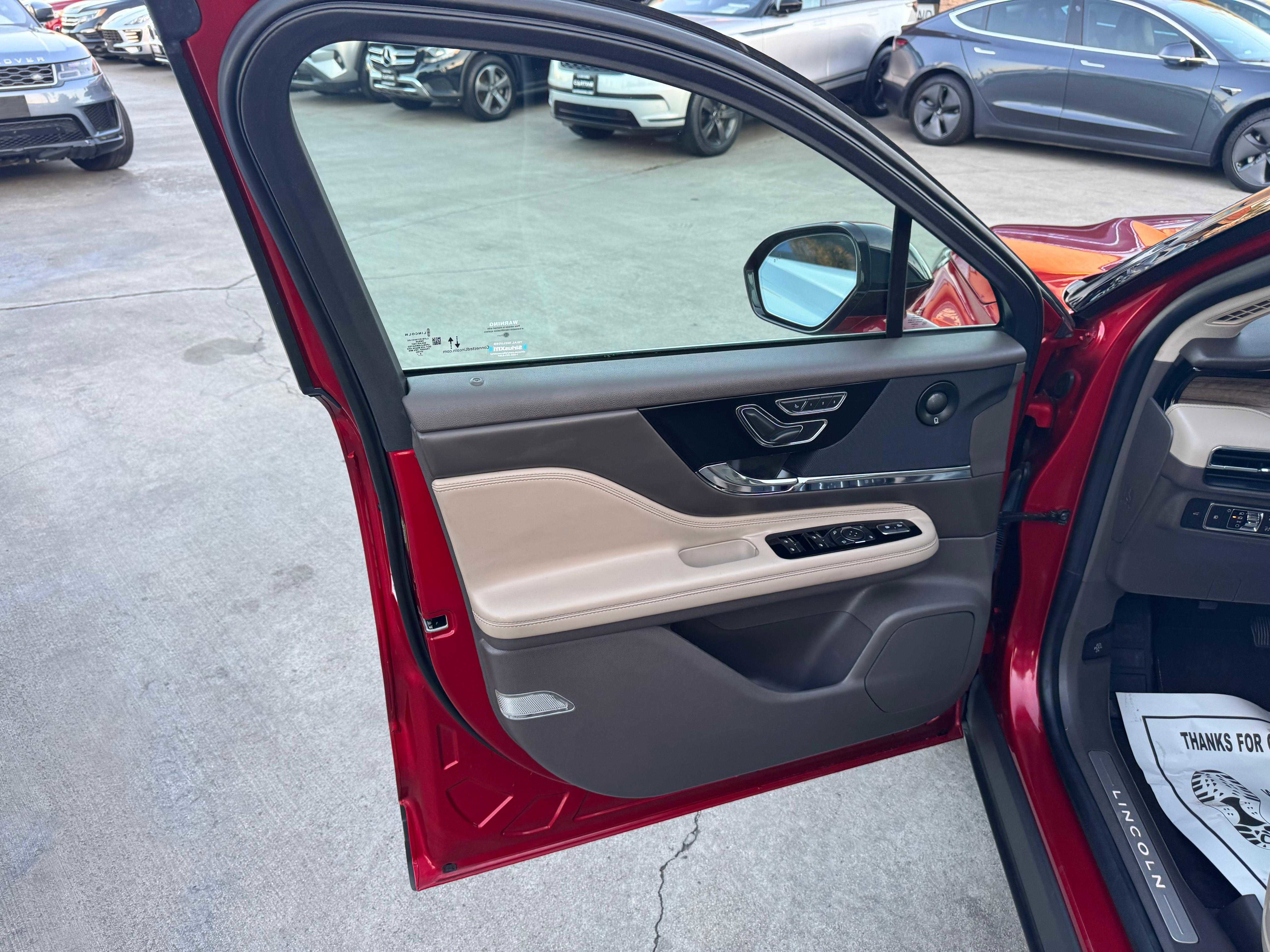 Vehicle image 22 of 80
