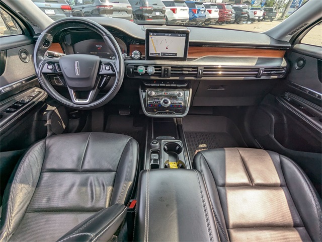 Vehicle image 20 of 28
