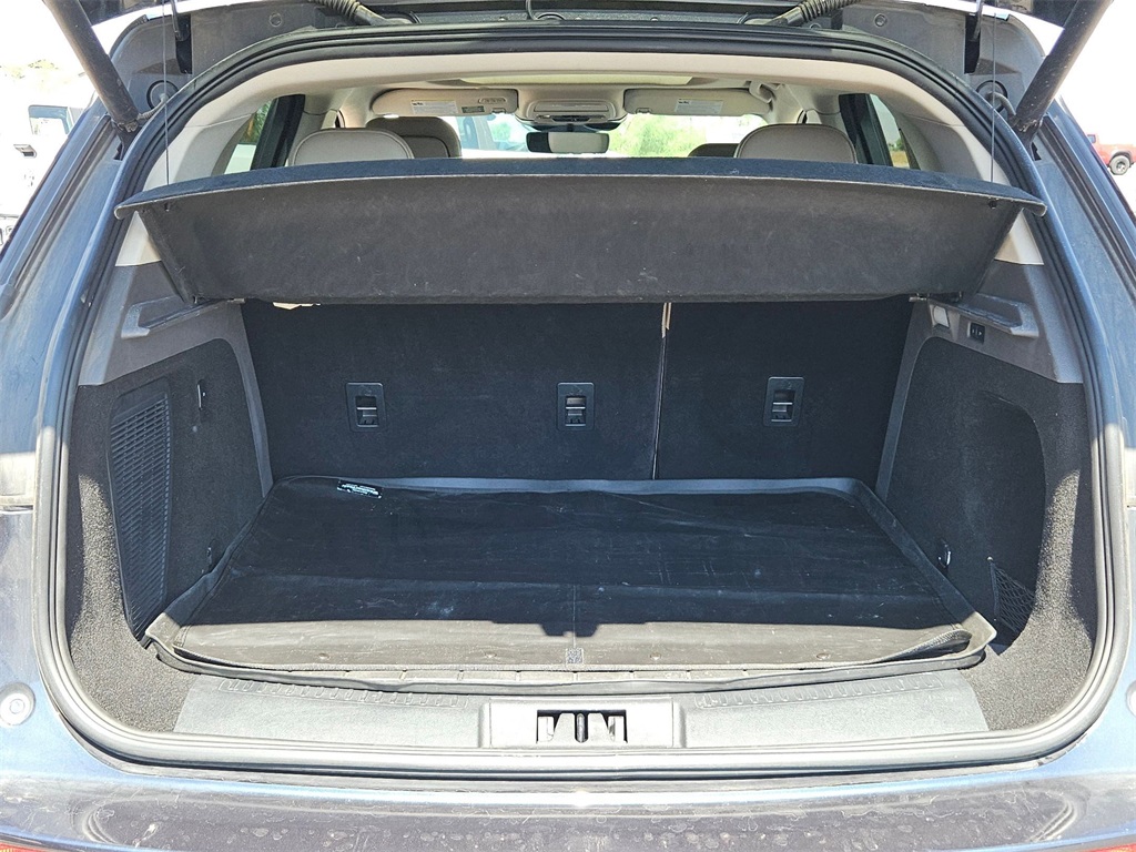 Vehicle image 12 of 30