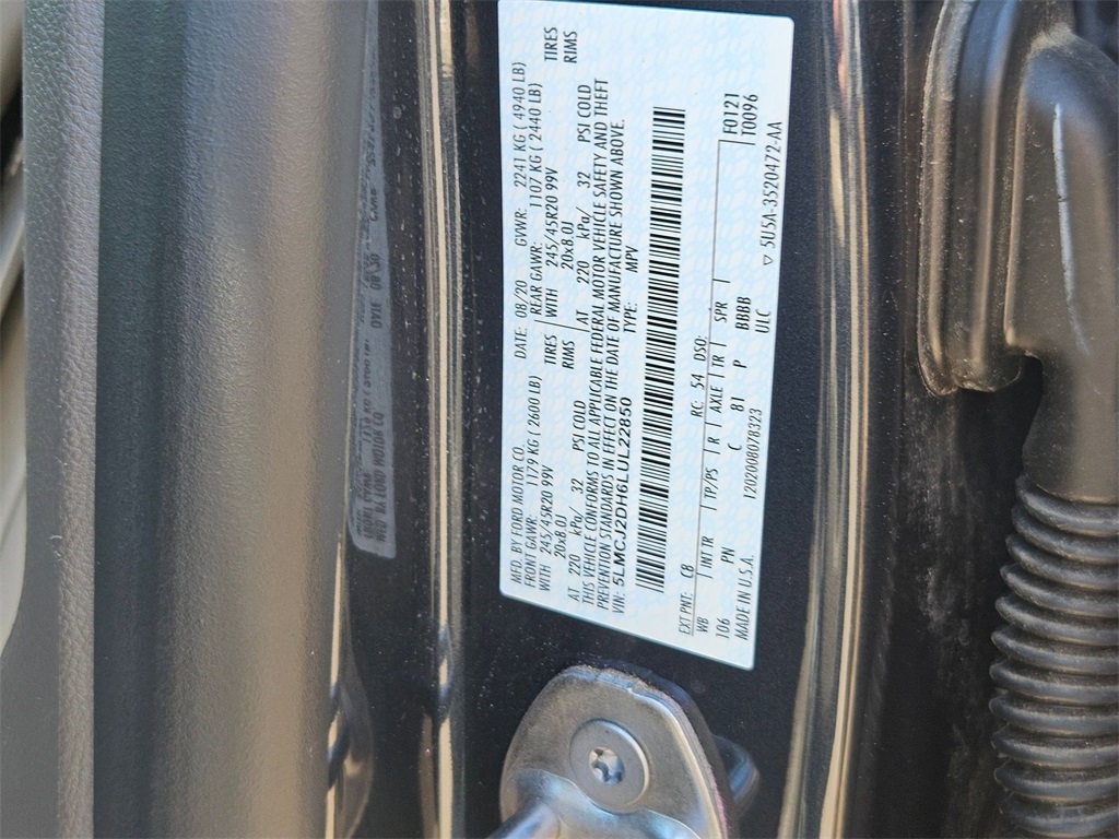 Vehicle image 27 of 30