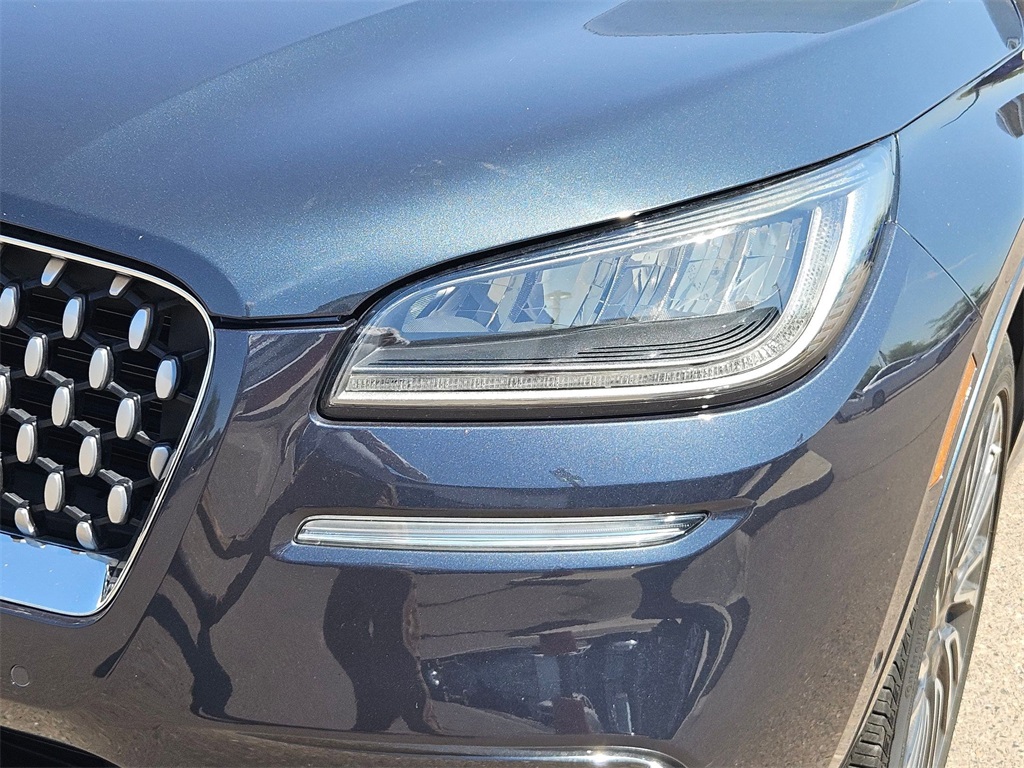 Vehicle image 25 of 30
