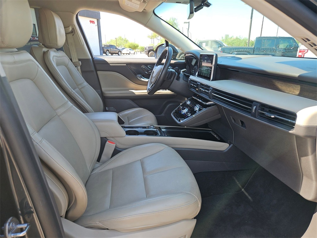 Vehicle image 15 of 30