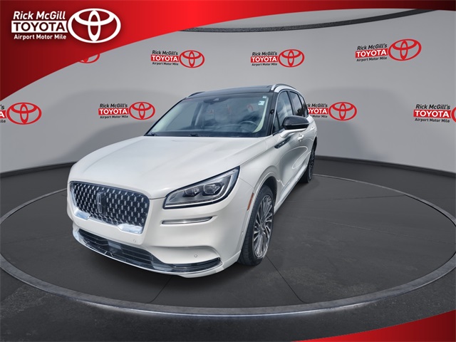 2020 Lincoln Corsair Reserve Image 2 of 26