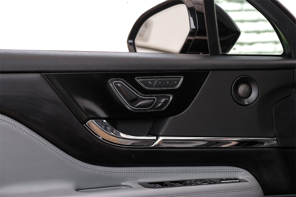 Vehicle image 45 of 69