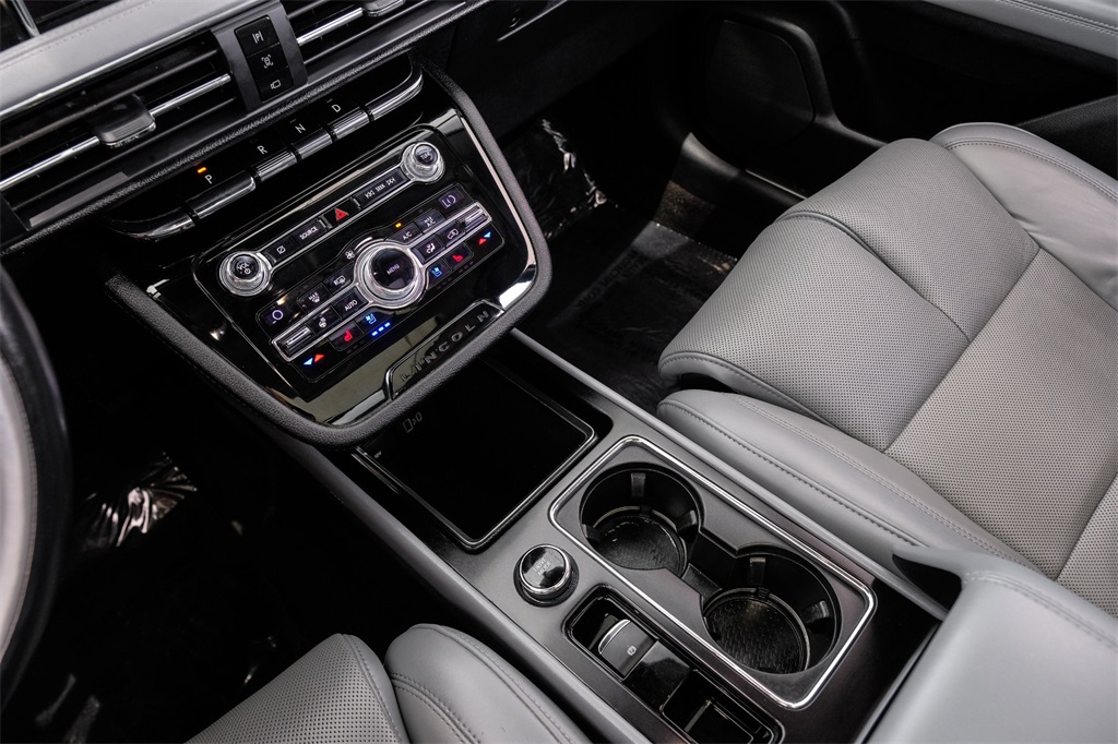 Vehicle image 26 of 69