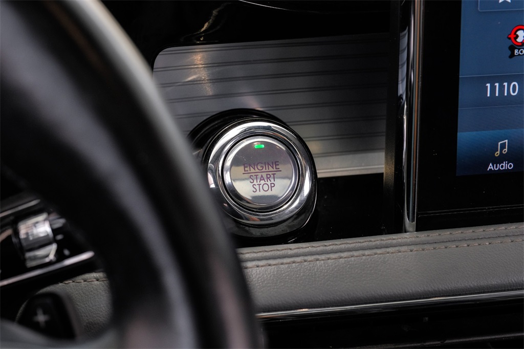 Vehicle image 21 of 69